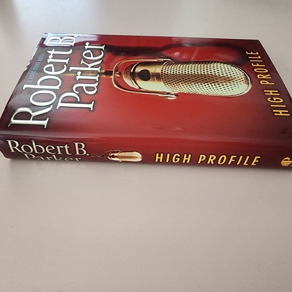 Robert B. Parker "High Profile" A Jesse Stone Novel-Hardback Book-Book #6 - Picture 5 of 8